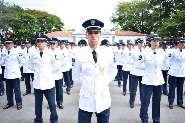 FAB lança concurso público com 183 vagas, incluindo Manaus