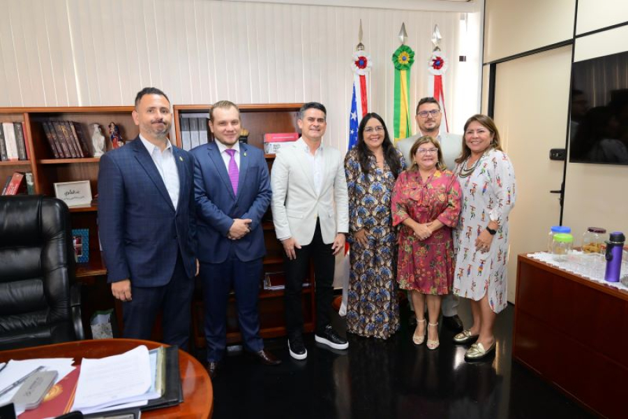 Prefeito David Almeida realiza visita institucional ao Ministério Público do Amazonas