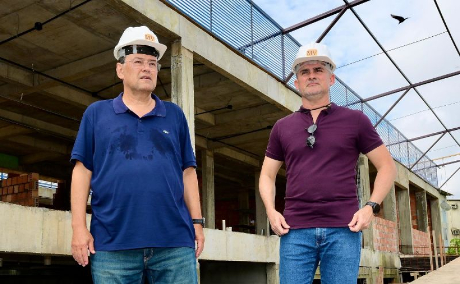 Prefeito David Almeida e Senador Eduardo Braga vistoriam obras das UBS Porte 4 em Manaus